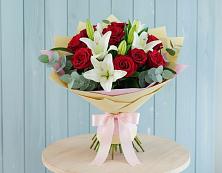 Букет цветов из:  Лилии и Розы в Перевозе