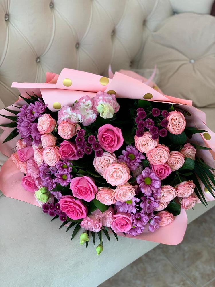 Букет цветов из: Хризантемы, Розы и Лизиантусы в Перевозе