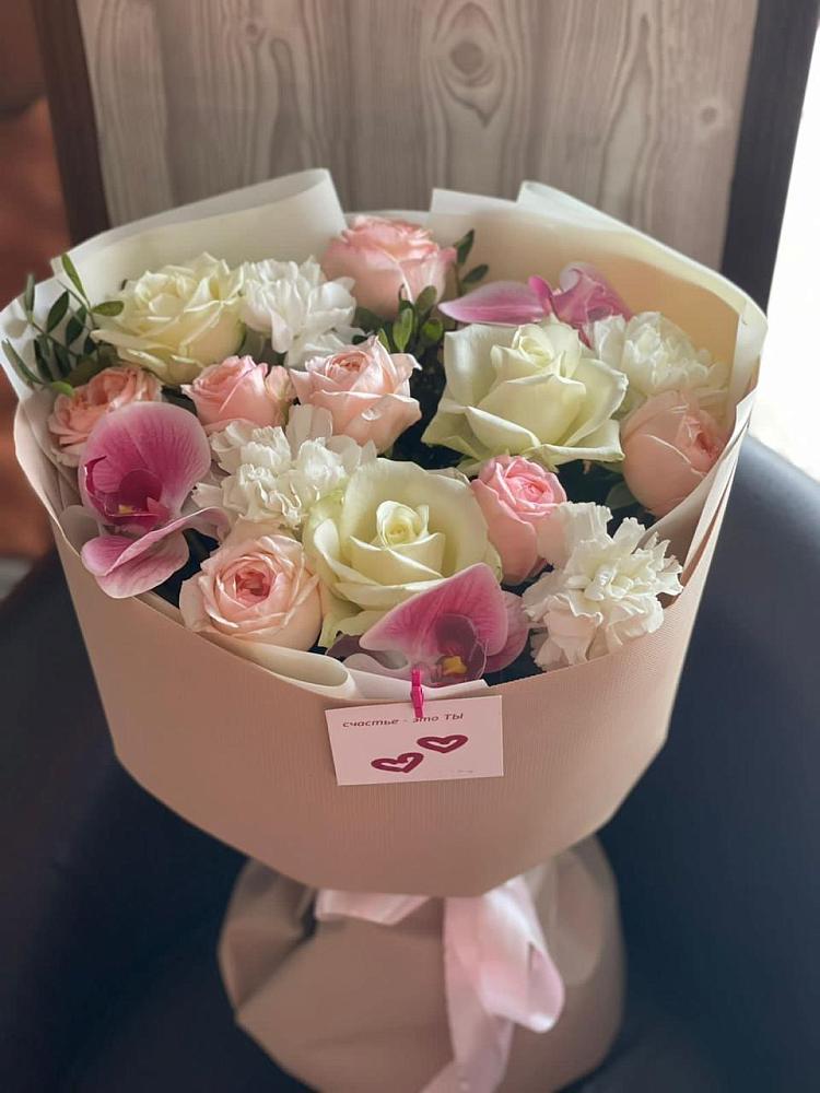 Букет цветов из: Орхидеи, Розы и Гвоздики в Перевозе