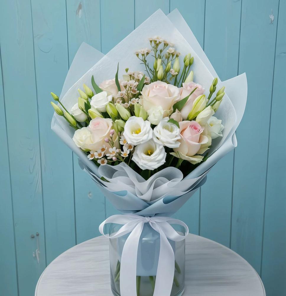 Букет цветов из: Розы и Лизиантусы в Перевозе