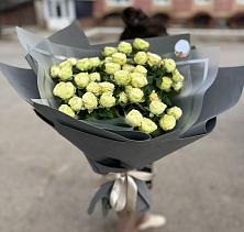 Букет Белые кустовые розы Солинеро в Перевозе