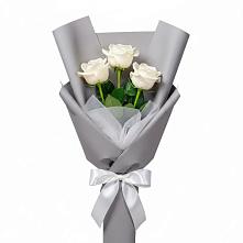 Букет 3 белые розы в Перевозе