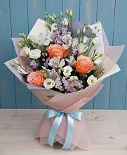 Букет цветов из:  Лизиантусы, Розы, Альстромерии и Гипсофила в Перевозе