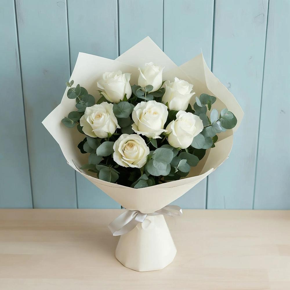 Букет Белые розы в Эвкалипте в Перевозе