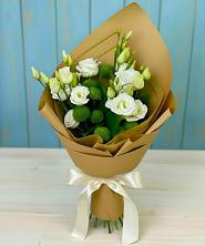 Букет цветов из:  Хризантемы и Лизиантусы в Перевозе