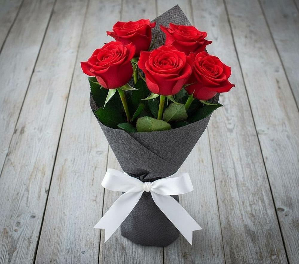 Букет 5 Красных роз Эдлесс Лав в Перевозе