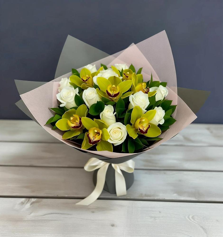 Букет цветов из: Орхидеи и Розы в Перевозе