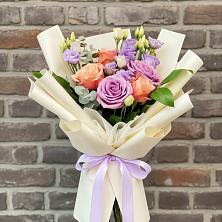 Букет цветов из:  Лизиантусы и Розы в Перевозе