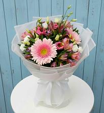 Букет цветов из:  Герберы, Альстромерии и Лизиантусы в Перевозе