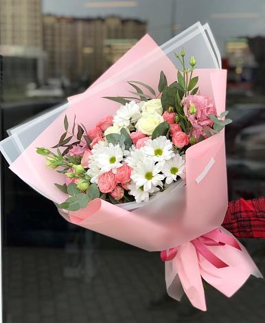Букет цветов из: Розы, Лизиантусы и Хризантемы в Перевозе