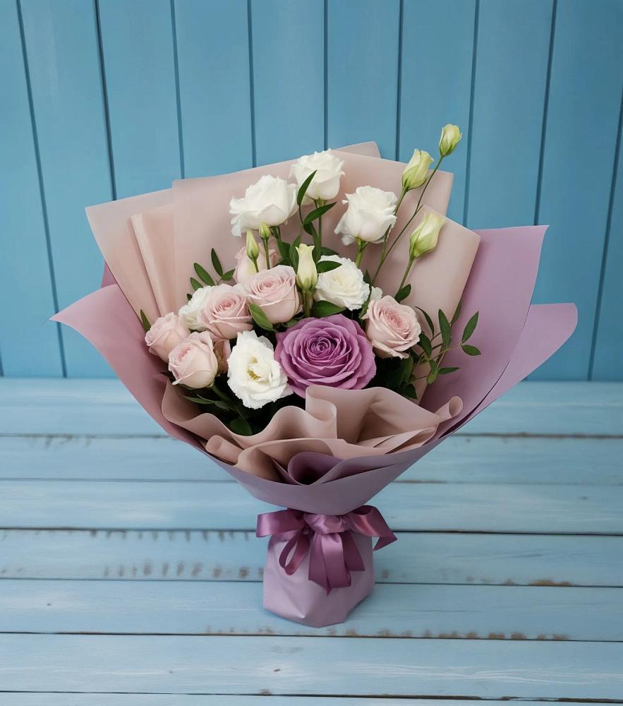 Букет цветов из: Розы и Лизиантусы в Перевозе